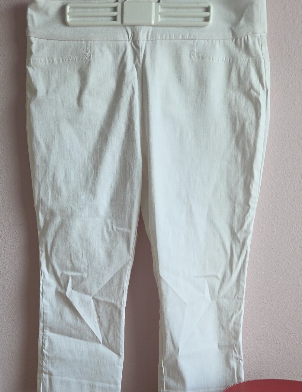 St. John's Bay White Stretch Capri Pants